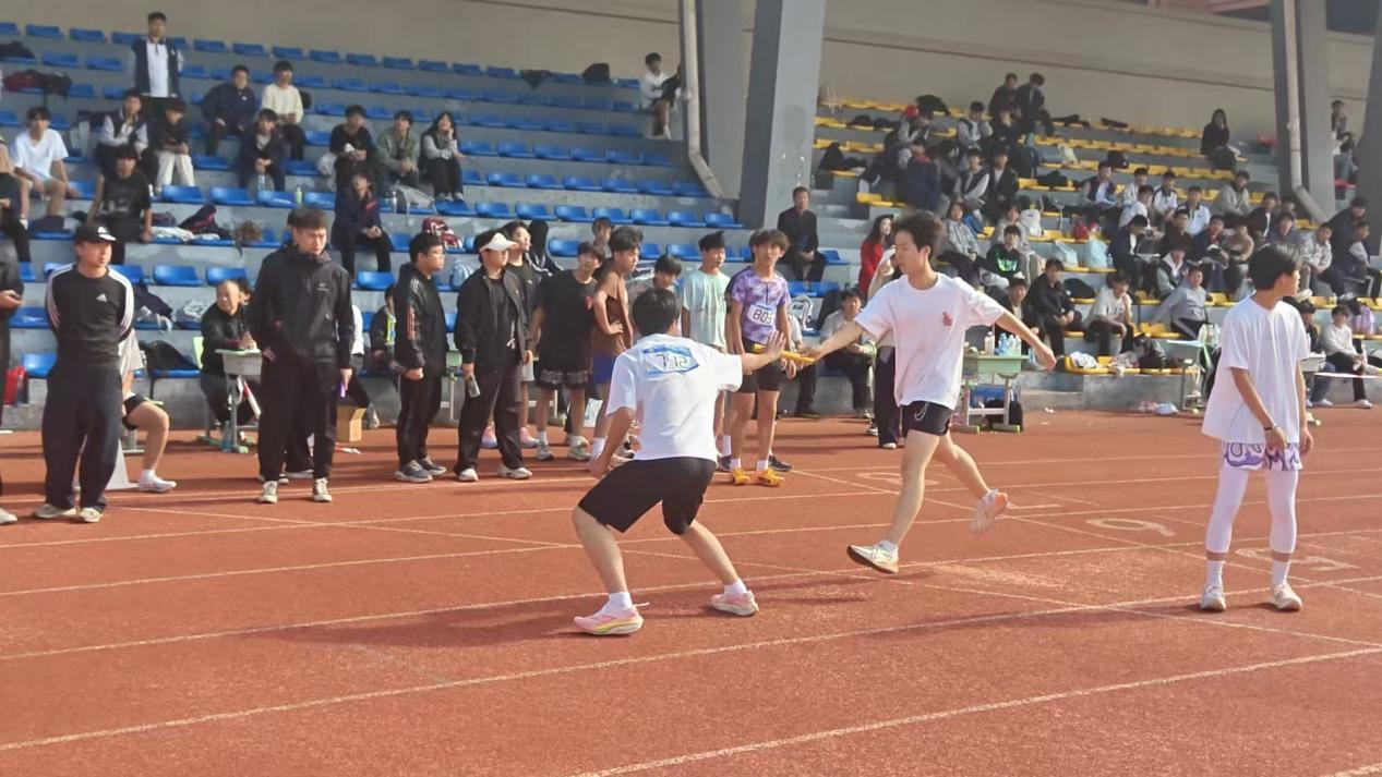男子4X400接力